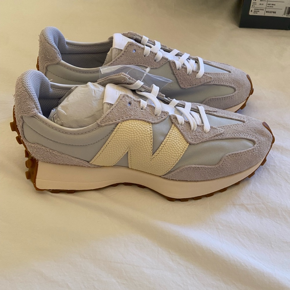 New Balance 327 Sneaker